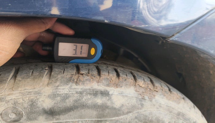 2021 Maruti Swift VXI, Petrol, Manual, 36,911 km, tyre