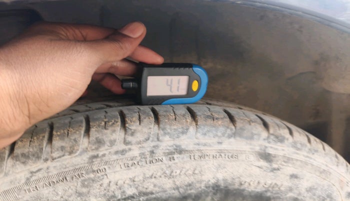 2021 Maruti Swift VXI, Petrol, Manual, 36,911 km, tyre