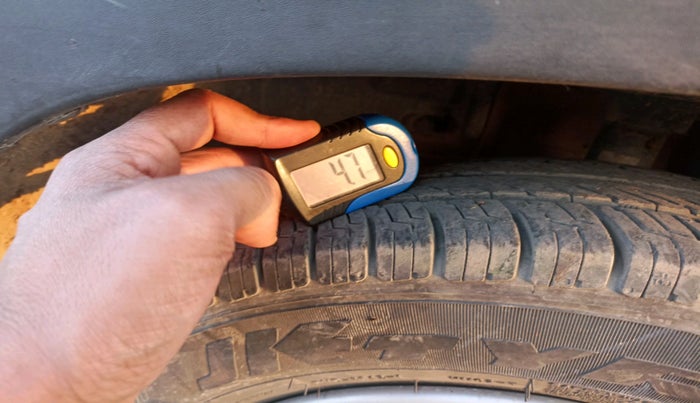 2016 Renault Kwid RXL, Petrol, Manual, 62,422 km, tyre