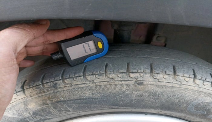 2016 Renault Kwid RXL, Petrol, Manual, 62,422 km, tyre