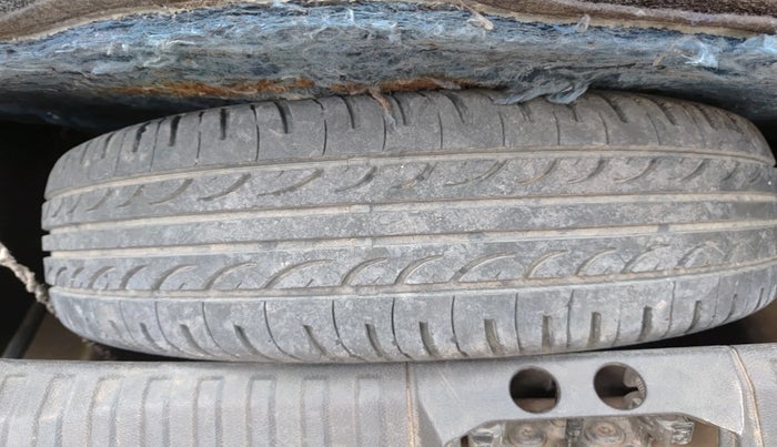 2017 Ford New Figo BASE 1.2 PETROL, Petrol, Manual, 96,747 km, tyre