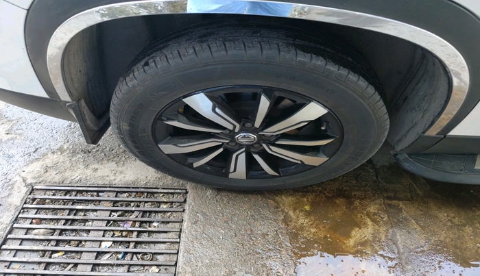 2020 MG HECTOR PLUS SHARP 1.5 PETROL TURBO DCT 6-STR, Petrol, Automatic, 24,495 km, tyre