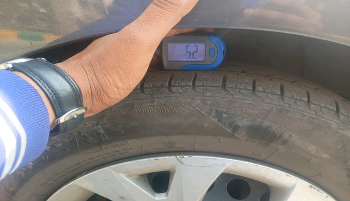 2014 Hyundai Grand i10 SPORTZ 1.2 KAPPA VTVT, Petrol, Manual, 76,500 km, tyre