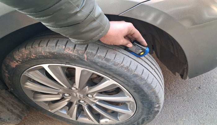 2020 Maruti Ciaz ALPHA 1.5 SHVS PETROL, Petrol, Manual, 60,436 km, tyre