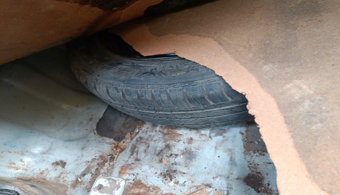 2015 Hyundai Xcent S (O) 1.2, Petrol, Manual, 1,67,168 km, tyre