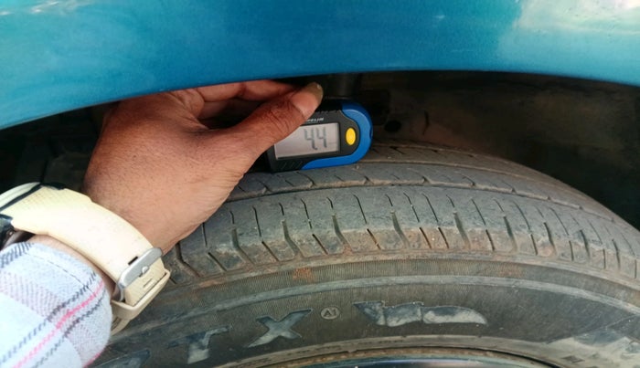 2013 Maruti Swift Dzire VXI, Petrol, Manual, 1,08,473 km, tyre