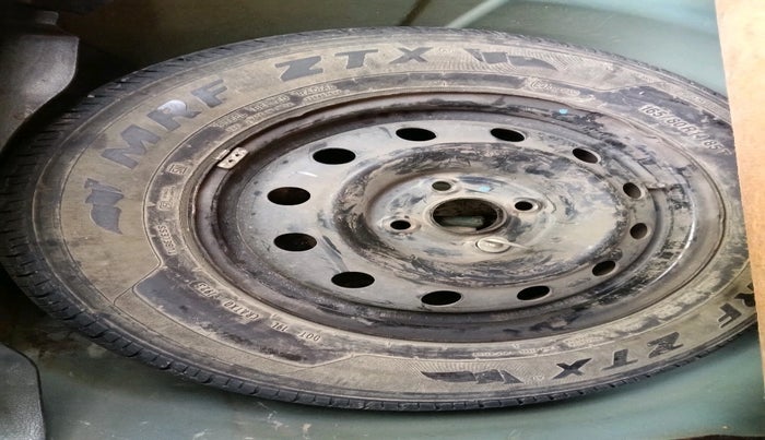 2013 Maruti Swift Dzire VXI, Petrol, Manual, 1,08,473 km, tyre