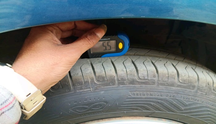 2013 Maruti Swift Dzire VXI, Petrol, Manual, 1,08,473 km, tyre