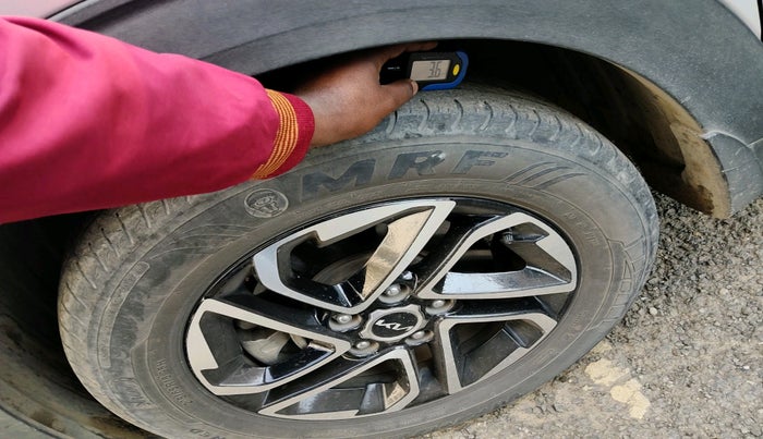 2023 KIA CARENS LUXURY PLUS 1.5 DIESEL AT 7 STR, Diesel, Automatic, 57,192 km, tyre