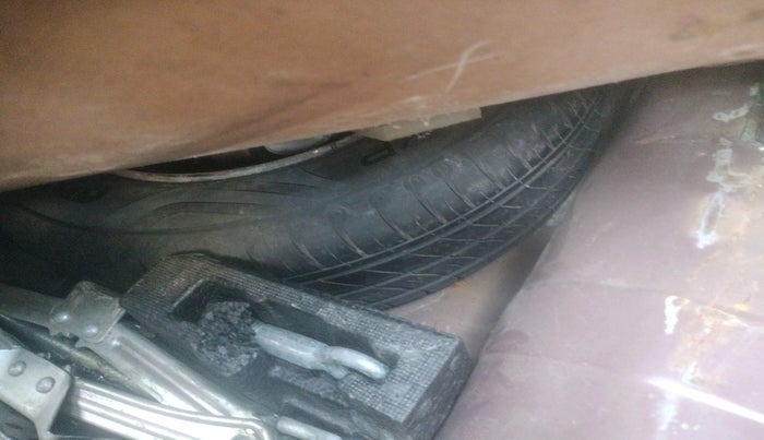 2015 Honda Amaze 1.2L I-VTEC S, Petrol, Manual, 58,235 km, tyre