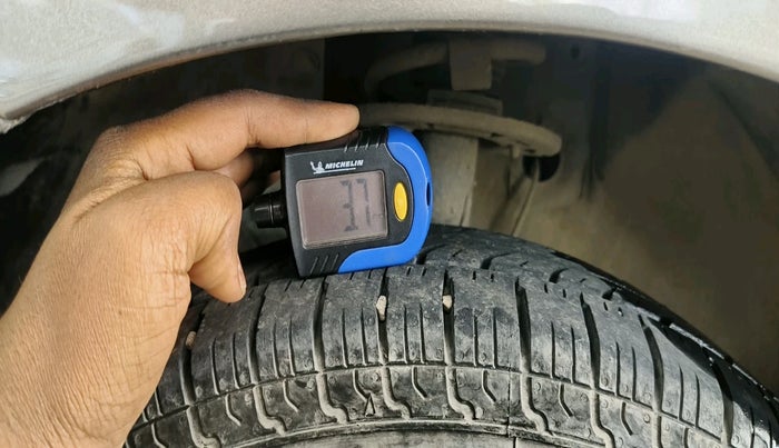 2019 Maruti Dzire VXI, Petrol, Manual, 86,085 km, tyre