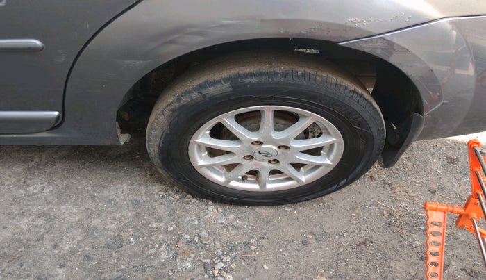 2012 Mahindra Verito 1.5 D2, Diesel, Manual, 1,48,618 km, tyre