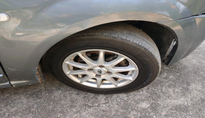 2012 Mahindra Verito 1.5 D2, Diesel, Manual, 1,48,618 km, tyre