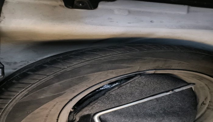 2018 Hyundai Elite i20 MAGNA EXECUTIVE 1.2, Petrol, Manual, 1,00,918 km, tyre