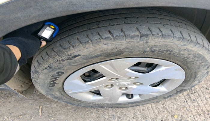 2022 Hyundai VENUE S 1.2, Petrol, Manual, 67,713 km, tyre