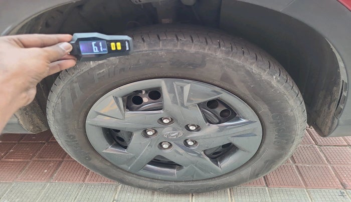 2023 Hyundai VENUE SX 1.2 PETROL, Petrol, Manual, 13,574 km, tyre