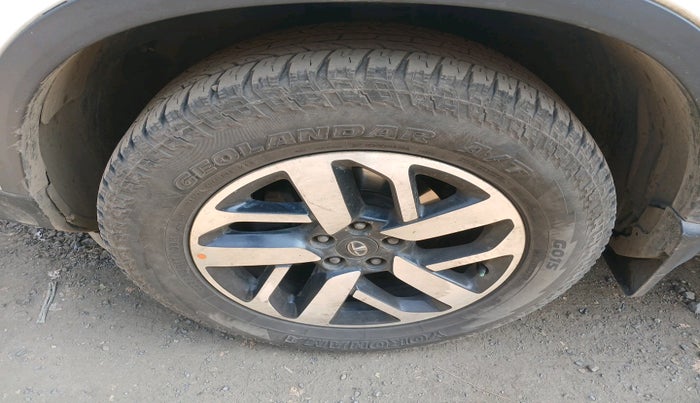 2021 Tata Harrier XZA PLUS 2.0L, Diesel, Automatic, 94,881 km, tyre