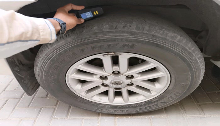 2014 Toyota Fortuner 3.0 4X2 MT, Diesel, Manual, 98,641 km, tyre