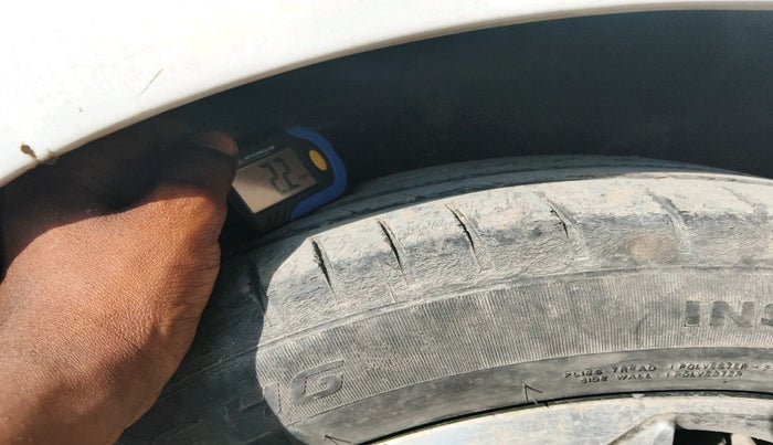 2015 Hyundai Verna FLUIDIC 1.6 CRDI SX, Diesel, Manual, 1,30,166 km, tyre