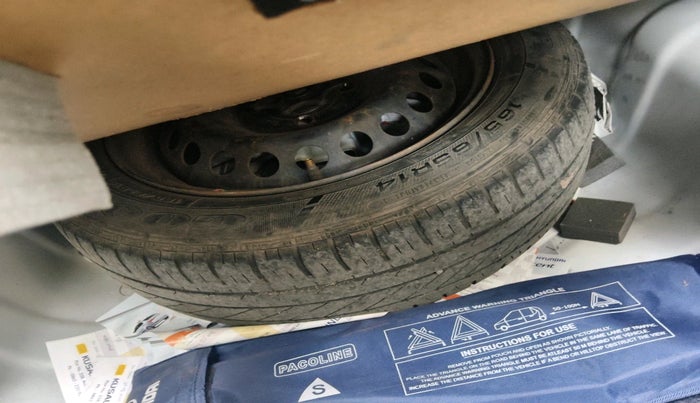 2017 Hyundai Xcent E+, Petrol, Manual, 55,295 km, tyre