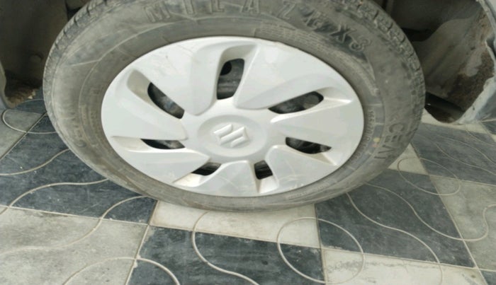 2017 Maruti Celerio VXI AMT (O), Petrol, Automatic, 1,22,219 km, tyre