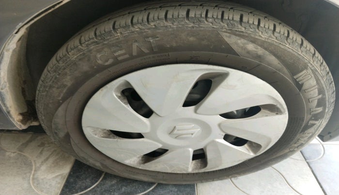 2017 Maruti Celerio VXI AMT (O), Petrol, Automatic, 1,22,219 km, tyre