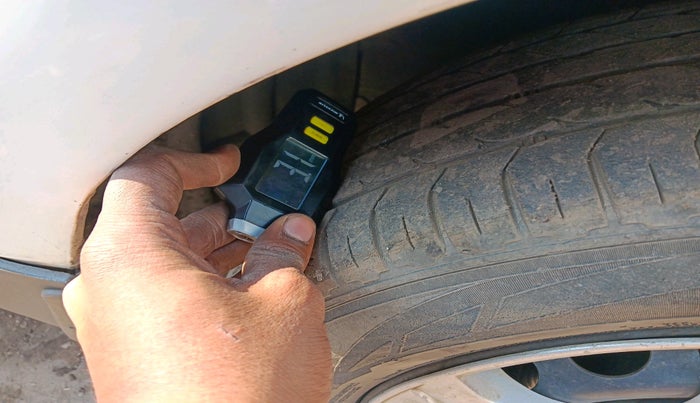 2016 Ford Ecosport AMBIENTE 1.5L DIESEL, Diesel, Manual, 1,22,924 km, tyre