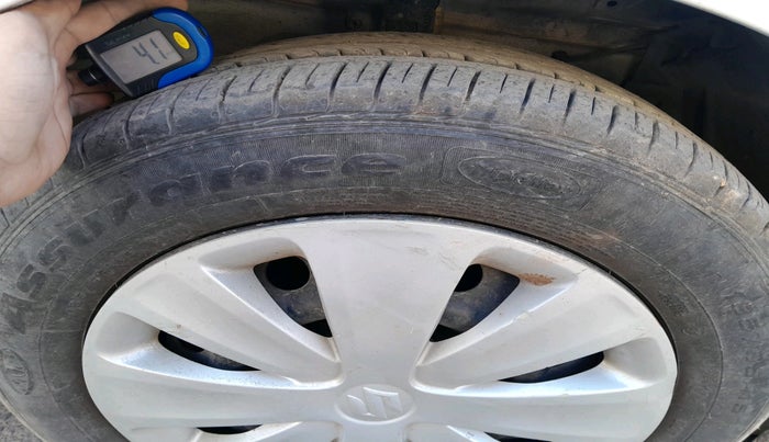 2015 Maruti Ertiga VXI, Petrol, Manual, 37,757 km, tyre