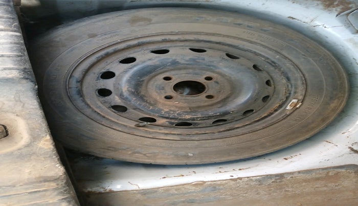 2012 Chevrolet Sail UVA 1.3 LS, Diesel, Manual, 1,39,918 km, tyre