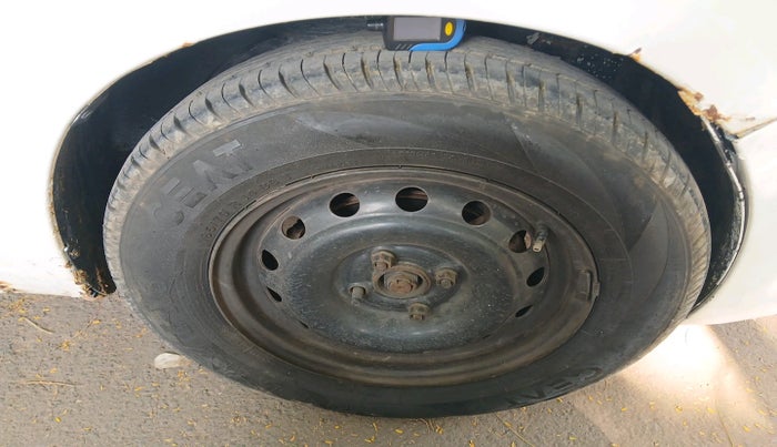 2012 Chevrolet Sail UVA 1.3 LS, Diesel, Manual, 1,39,918 km, tyre