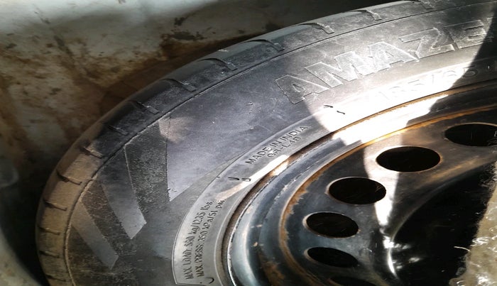 2012 Toyota Etios Liva GD, Diesel, Manual, 1,10,472 km, tyre