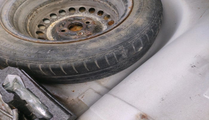 2016 Honda Amaze 1.2L I-VTEC S, Petrol, Manual, 41,072 km, tyre