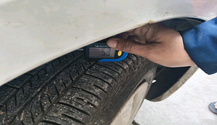 2011 Maruti Swift Dzire VXI, Petrol, Manual, 75,953 km, tyre