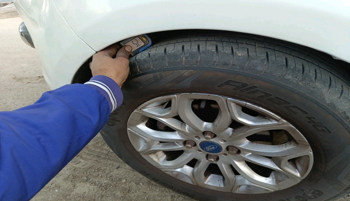 2014 Ford Ecosport TITANIUM 1.5L PETROL AT, Petrol, Automatic, 1,62,027 km, tyre