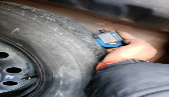 2017 Maruti Dzire VDI AMT, Diesel, Automatic, 1,25,953 km, tyre