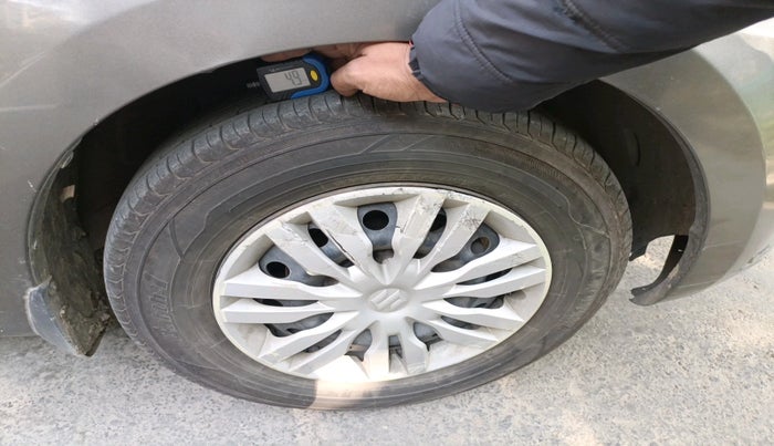 2017 Maruti Dzire VDI AMT, Diesel, Automatic, 1,25,953 km, tyre