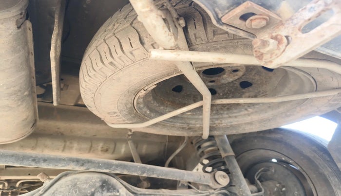 2016 Maruti Eeco 5 STR WITH A/C+HTR, Petrol, Manual, 1,03,389 km, tyre