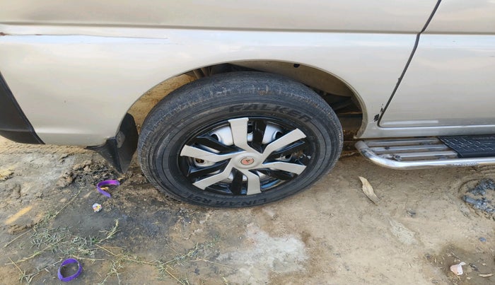 2016 Maruti Eeco 5 STR WITH A/C+HTR, Petrol, Manual, 1,03,389 km, tyre