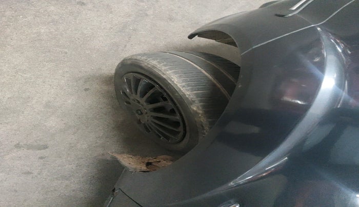 2011 Ford Figo LXI 1.2 PETROL, Petrol, Manual, 1,14,632 km, tyre