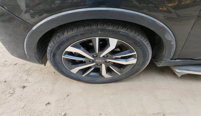 2021 Mahindra XUV300 W8 (O) 1.2 PETROL, Petrol, Manual, 36,279 km, tyre