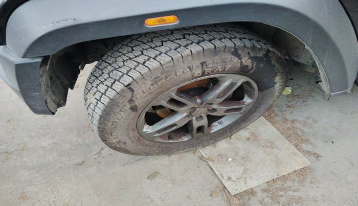 2024 Mahindra Thar AX (O) D 2WD HT, Diesel, Manual, 11,442 km, tyre