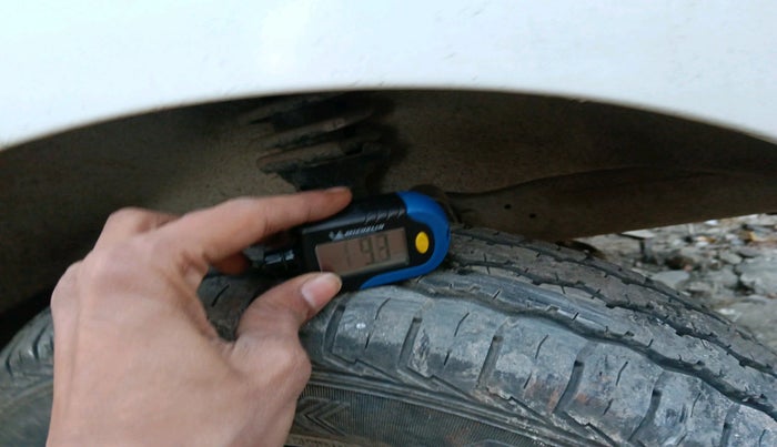 2024 Maruti Eeco 5 STR AC CNG, Petrol, Manual, 12,313 km, tyre