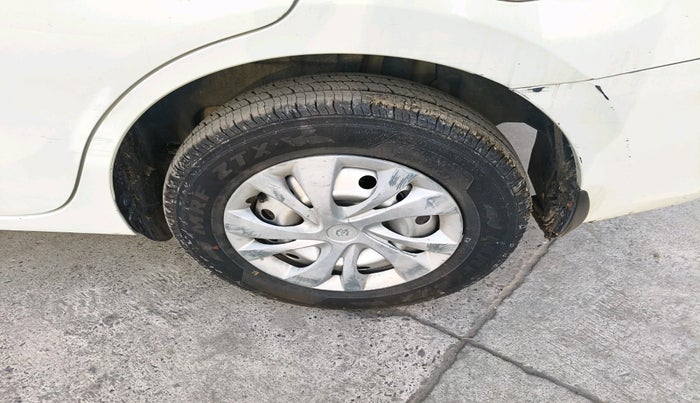 2019 Maruti Dzire LXI, Petrol, Manual, 78,880 km, tyre