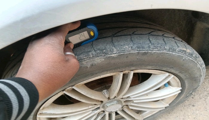 2011 Ford Fiesta ZXI 1.6 PETROL, Petrol, Manual, 79,349 km, tyre