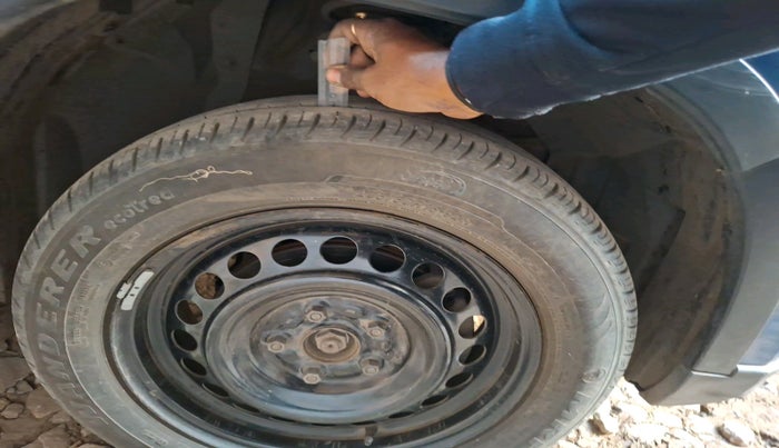 2020 Maruti Vitara Brezza VXI, Petrol, Manual, 72,254 km, tyre