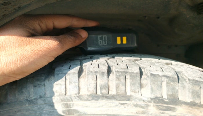 2018 Tata Hexa XE 4X2 7 STR, Diesel, Manual, 1,19,265 km, tyre