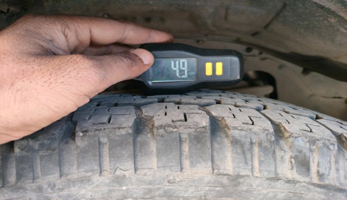 2018 Tata Hexa XE 4X2 7 STR, Diesel, Manual, 1,19,265 km, tyre