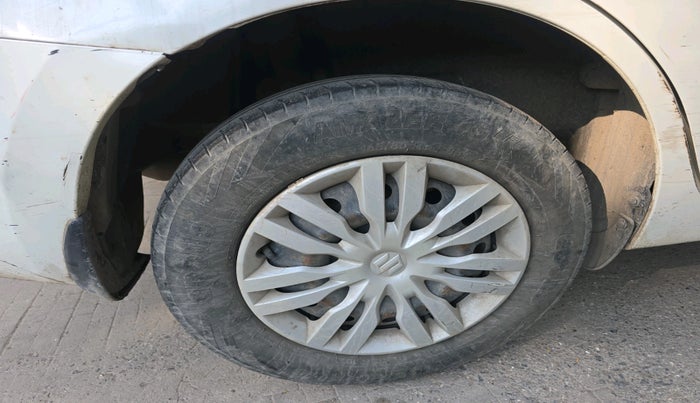 2020 Maruti Dzire VXI, Petrol, Manual, 1,81,232 km, tyre