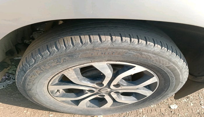 2014 Nissan Terrano XV D THP 110 PS, Diesel, Manual, 86,329 km, tyre