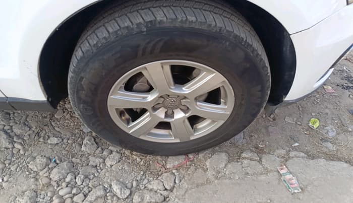 2014 Audi Q5 30 TDI PREMIUM, Diesel, Automatic, 1,13,110 km, tyre